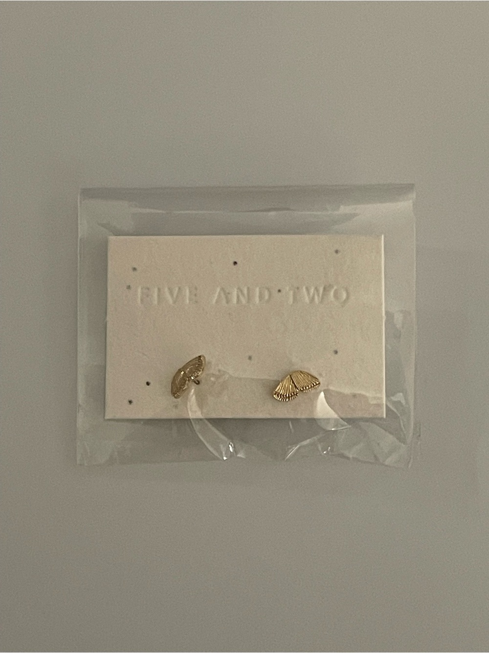 Five and Two Dani Earrings in Gold 🦋